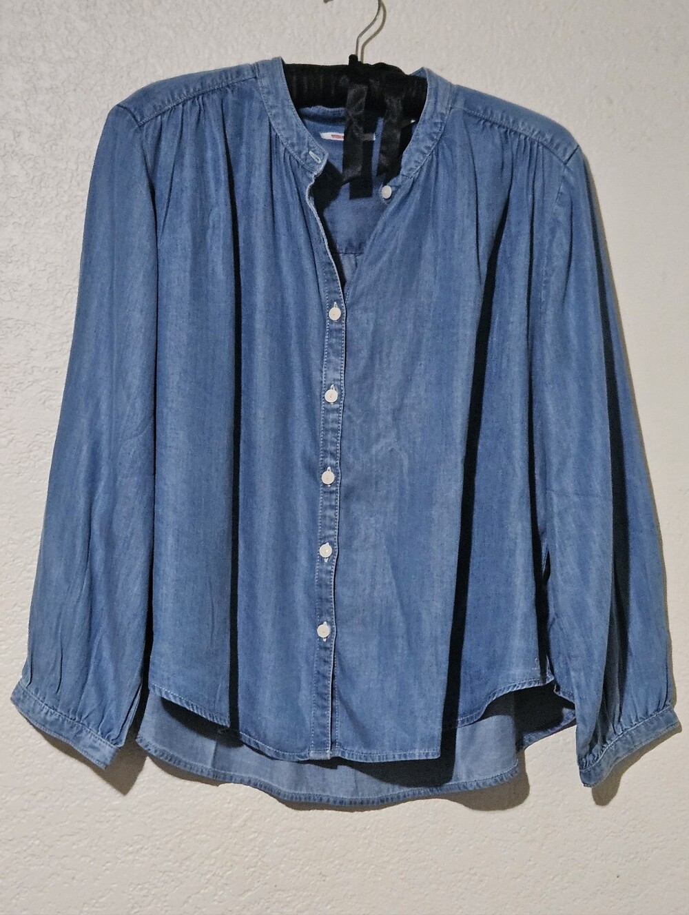 NWOT Levi's Lilah Chambray Blouse Large